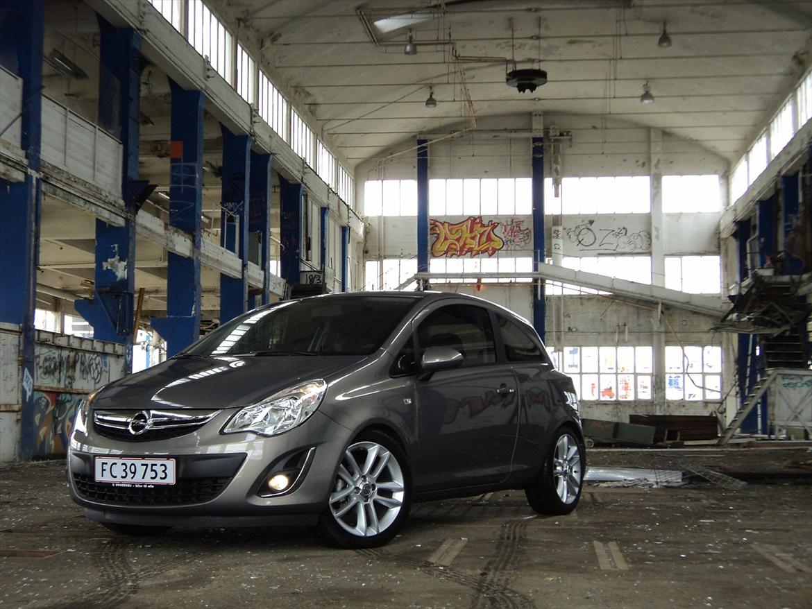 Opel Corsa D 1,4i 16V Cosmo Limited billede 1