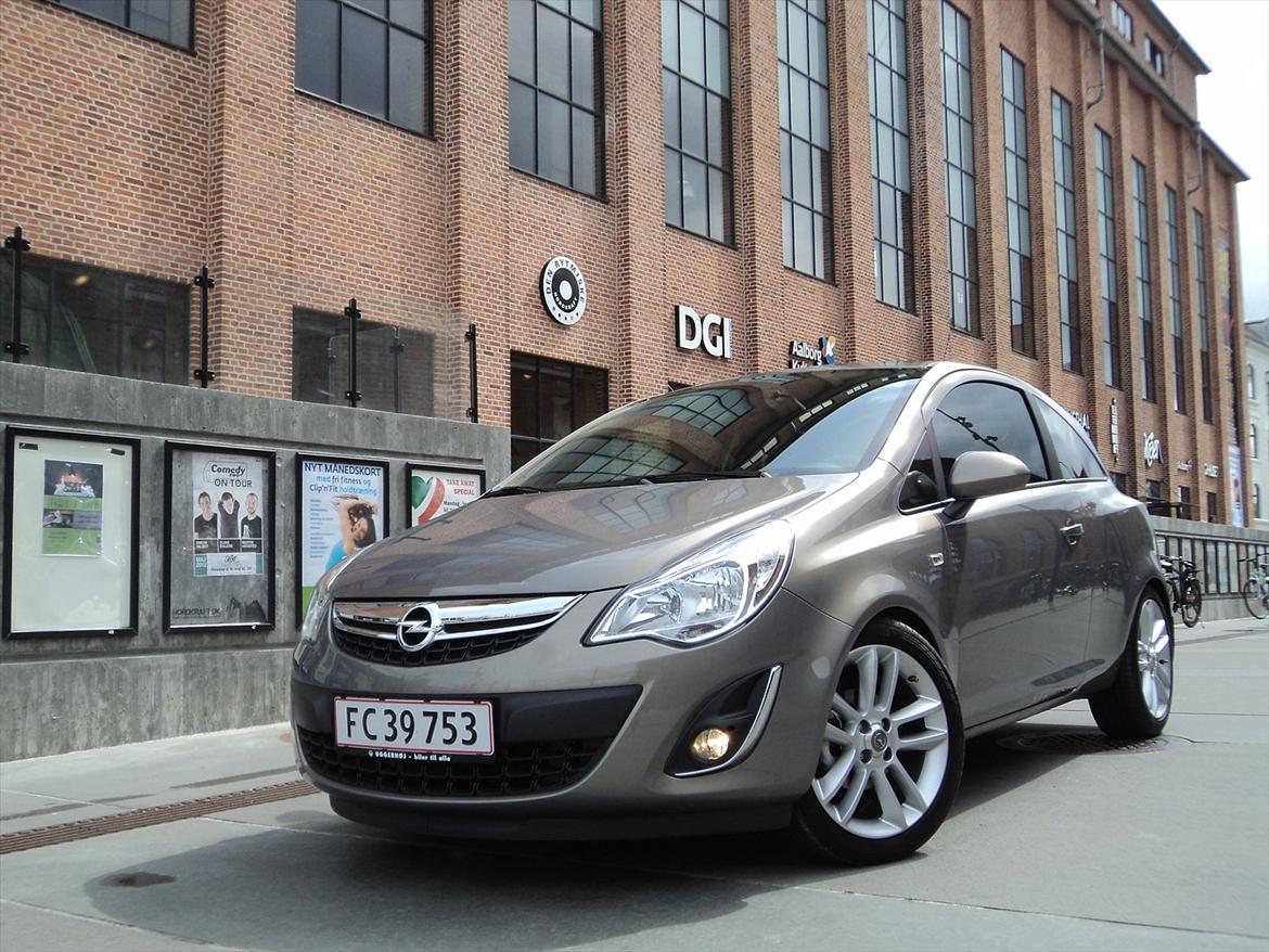 Opel Corsa D 1,4i 16V Cosmo Limited billede 9