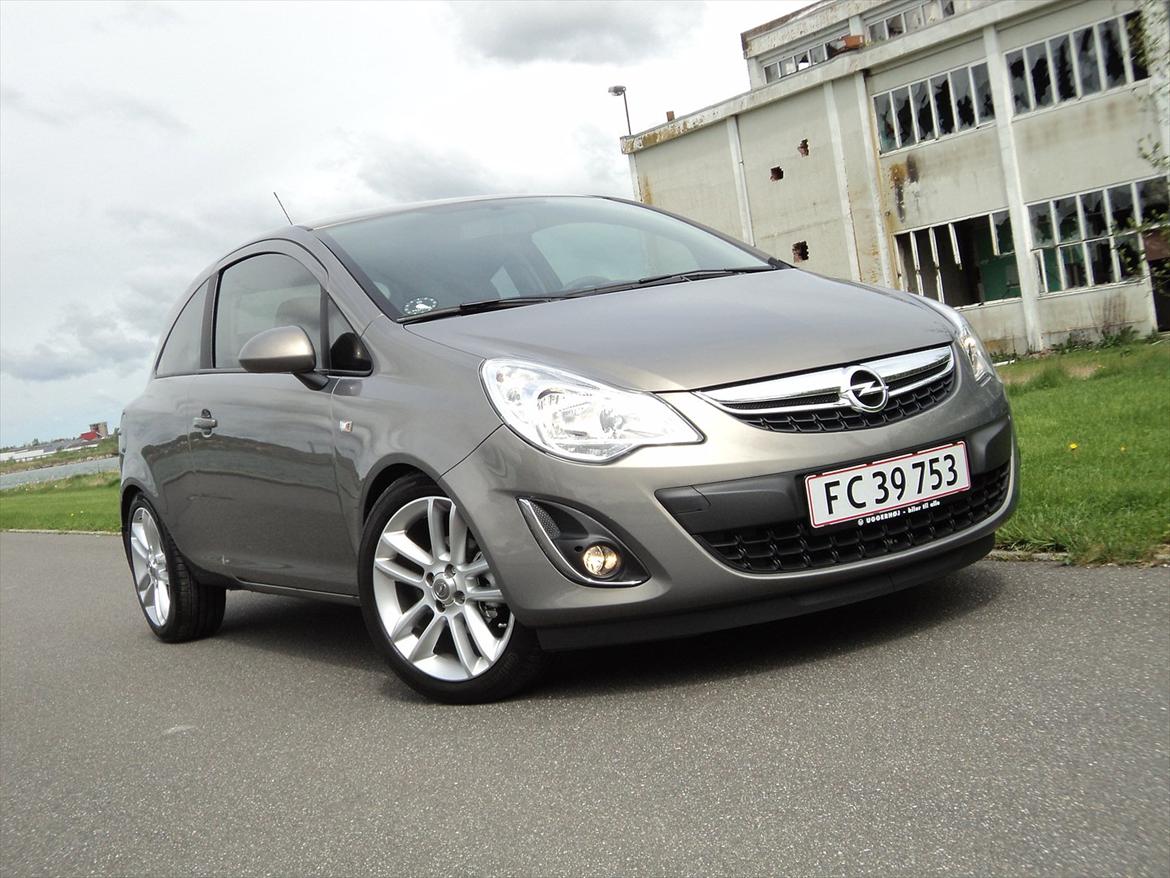 Opel Corsa D 1,4i 16V Cosmo Limited billede 4