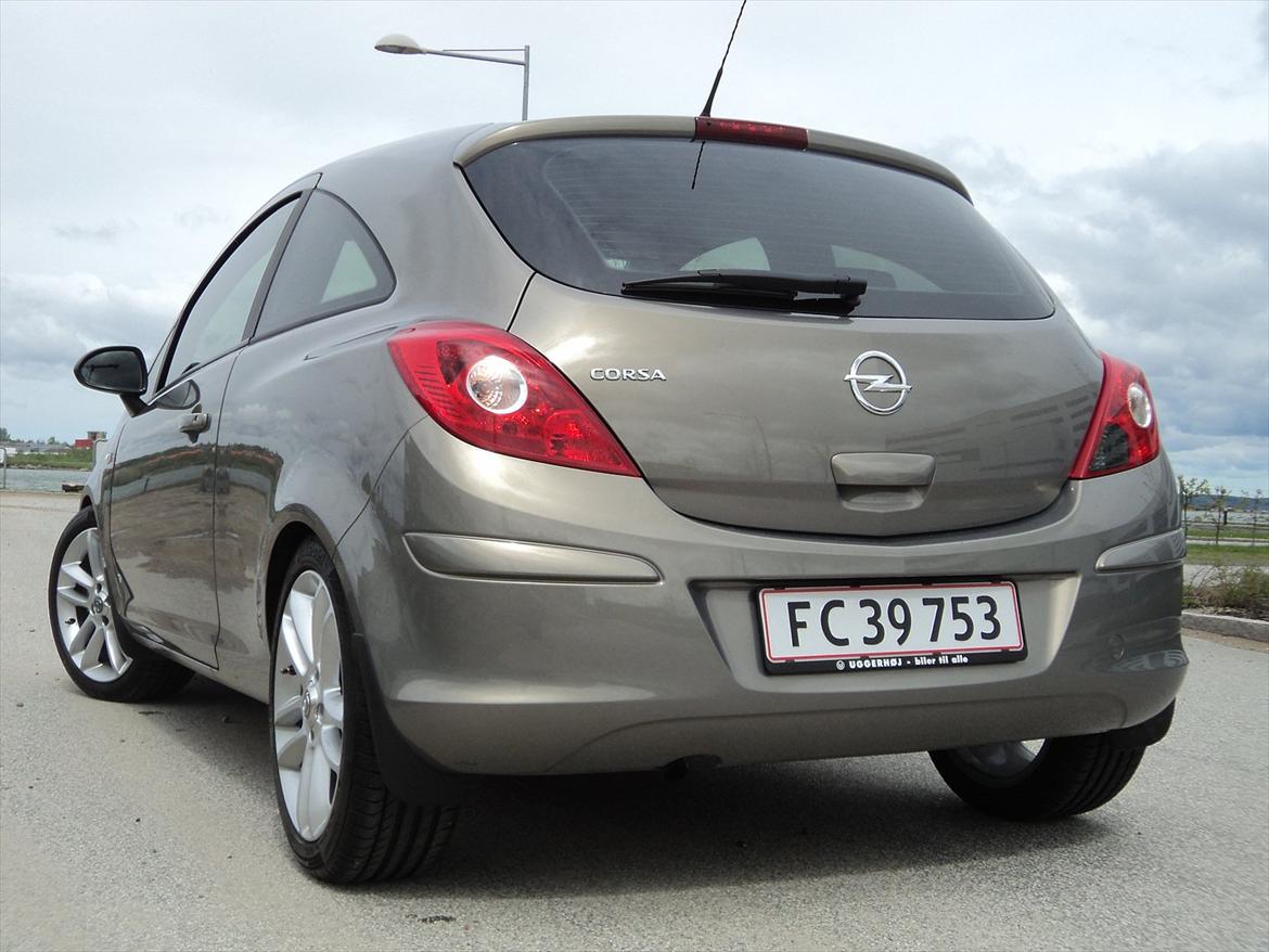 Opel Corsa D 1,4i 16V Cosmo Limited billede 7