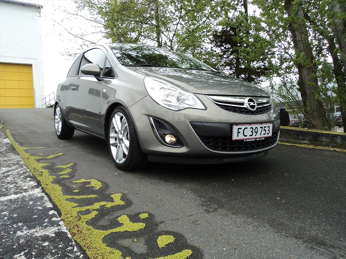Opel Corsa D 1,4i 16V Cosmo Limited billede 11