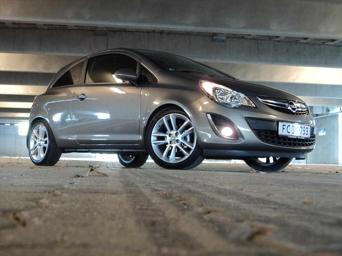 Opel Corsa D 1,4i 16V Cosmo Limited billede 14