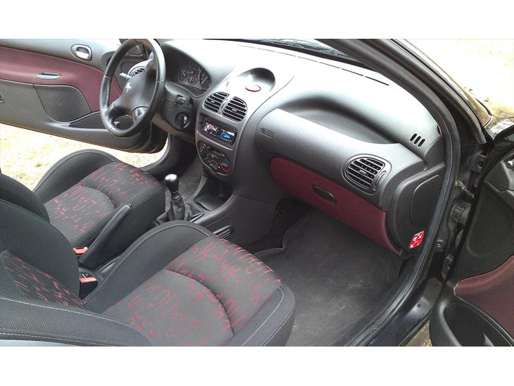 {{currentPhoto.altText}} billede {{currentPhoto.number}}