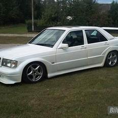 Mercedes Benz 190 (SOLGT)