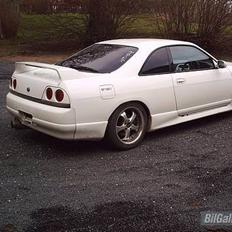Nissan Skyline R33 RB25 (Solgt)