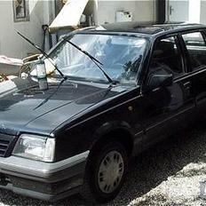 Opel Ascona 2,0i GL C-CC <Solgt>