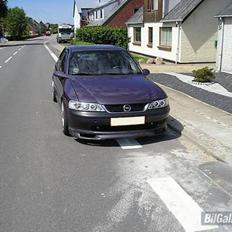 Opel    Vectra *SOLGT*