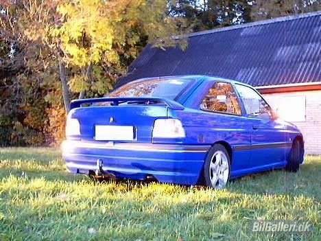 Ford Escort "SOLGT" billede 1