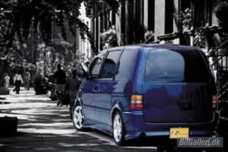 Nissan Serena SGX 2.0 billede 2