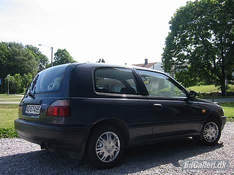 Nissan Sunny billede 2