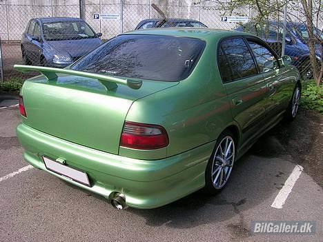 Toyota Carina E  black top SOLGT - den gamle hækvinge billede 3