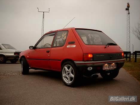 Peugeot 205  rally  sendt t skrot billede 5