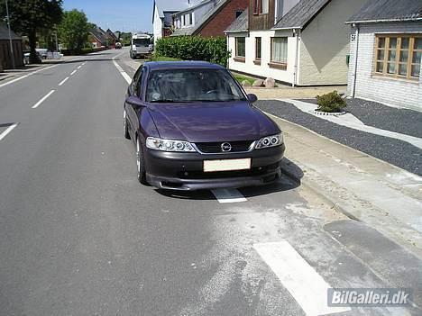Opel    Vectra *SOLGT* billede 1