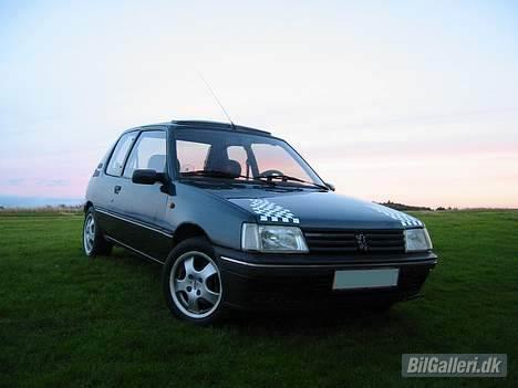 Peugeot 205 i forever billede 2