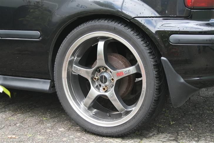 Honda Civic EJ9 1,4 iS *Solgt* - Close up af venstre baghjul. billede 3