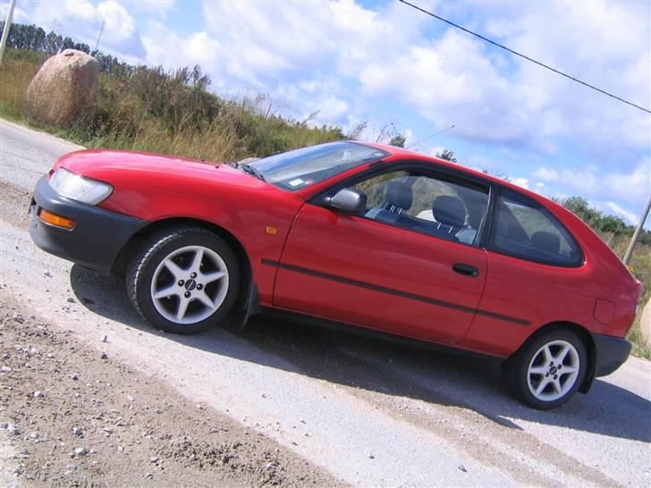 Toyota Corolla XLi S H/B - Således ser den ud..... billede 1