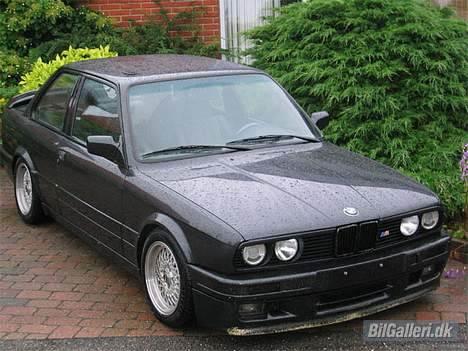 BMW 325i *solgt* billede 1