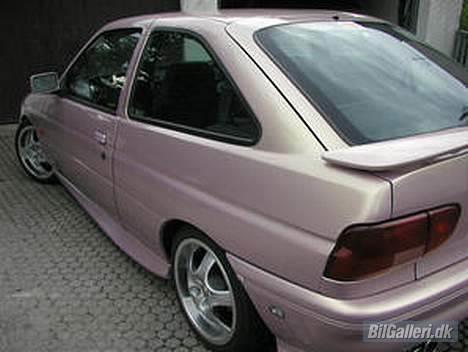 Ford Rs2000 billede 1