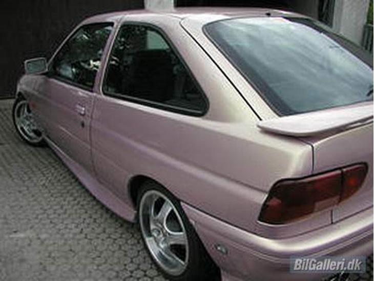 {{currentPhoto.altText}} billede {{currentPhoto.number}}