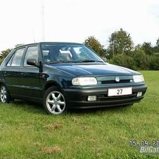 Skoda Felicia "total skadet"