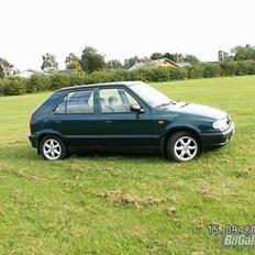 Skoda Felicia "total skadet"