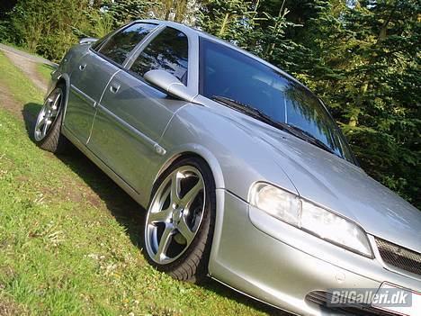 Opel Vectra b 1.8 16 V billede 1