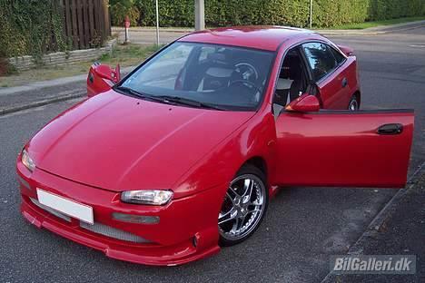 Mazda 323F *Solgt* billede 6