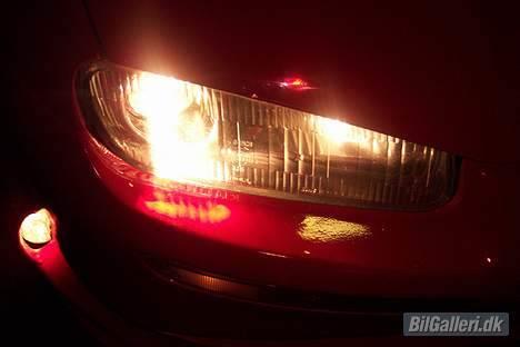 Mazda 323F *Solgt* billede 12