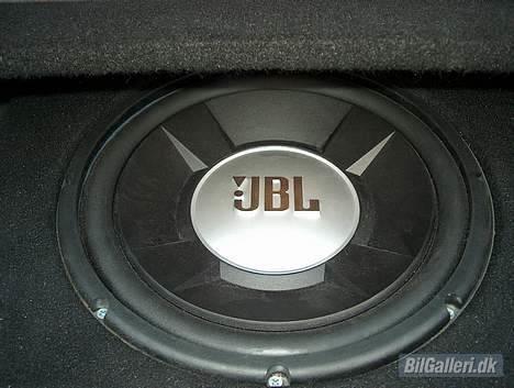 Opel Corsa 1,416v SOLGT - 12" 1200 watt billede 9