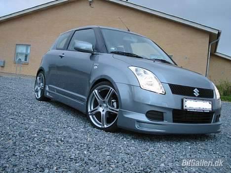 Suzuki Swift SOLGT billede 2