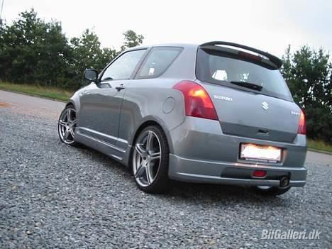 Suzuki Swift SOLGT billede 3