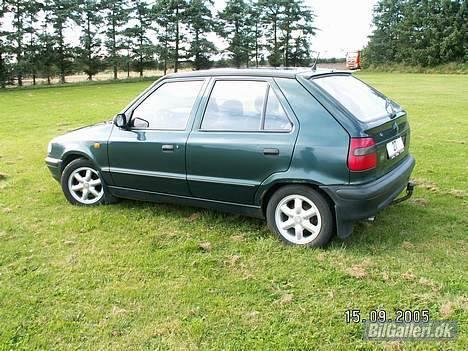 Skoda Felicia "total skadet" billede 6