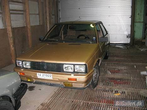 Renault 5 "solgt" - det er så en R11.... det er bare en lorte bør.. men motoren går pisse godt... billede 3