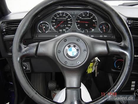 BMW 320i billede 8