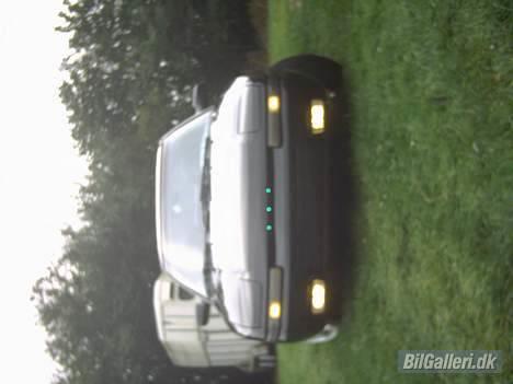 Mazda 323F 1,8i GT 16v SOLGT billede 2