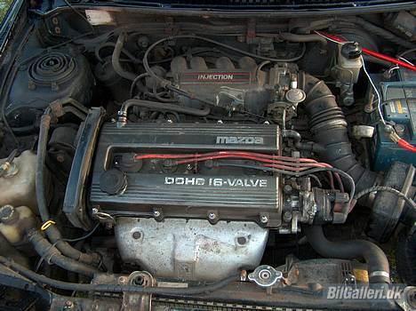 Mazda 323F 1,8i GT 16v SOLGT billede 4