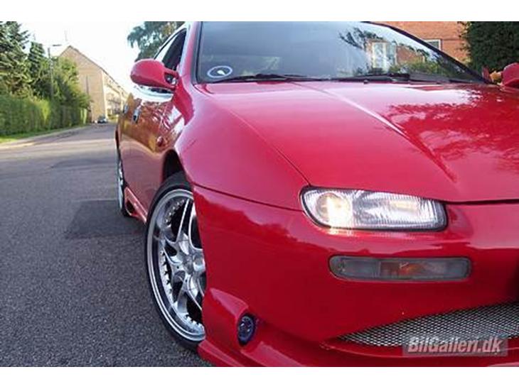 Mazda 323F *Solgt* billede 1