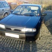 Nissan Primera P10