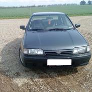 Nissan Primera P10