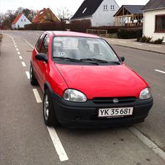 Opel Corsa b