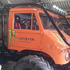 Mercedes Benz unimog 404