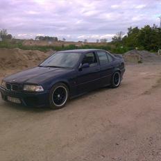 BMW 320 i byt tet