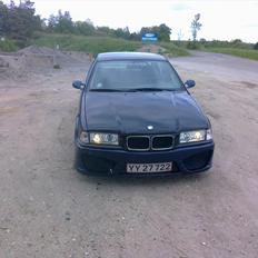 BMW 320 i byt tet