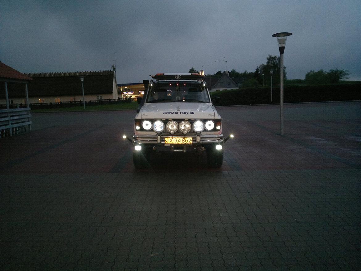 Toyota Landcruiser HJ60 - sådan står den nu. 13/05-2012 billede 1
