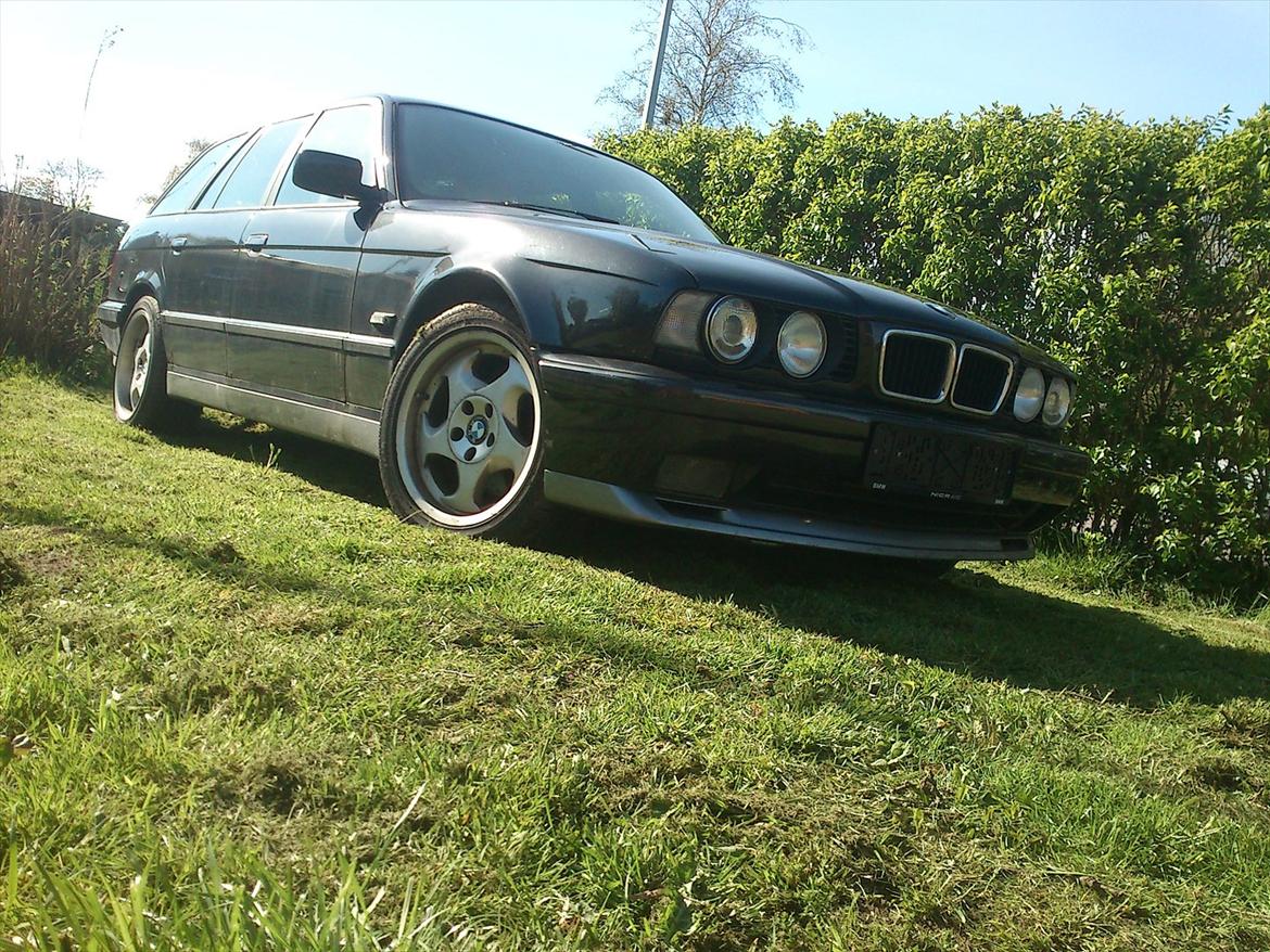 BMW e34 touring v8 billede 2