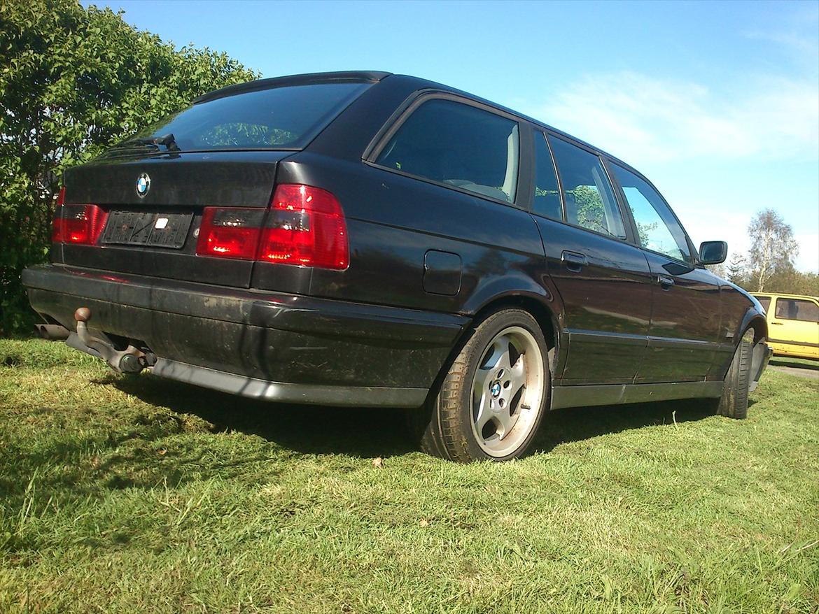 BMW e34 touring v8 billede 3