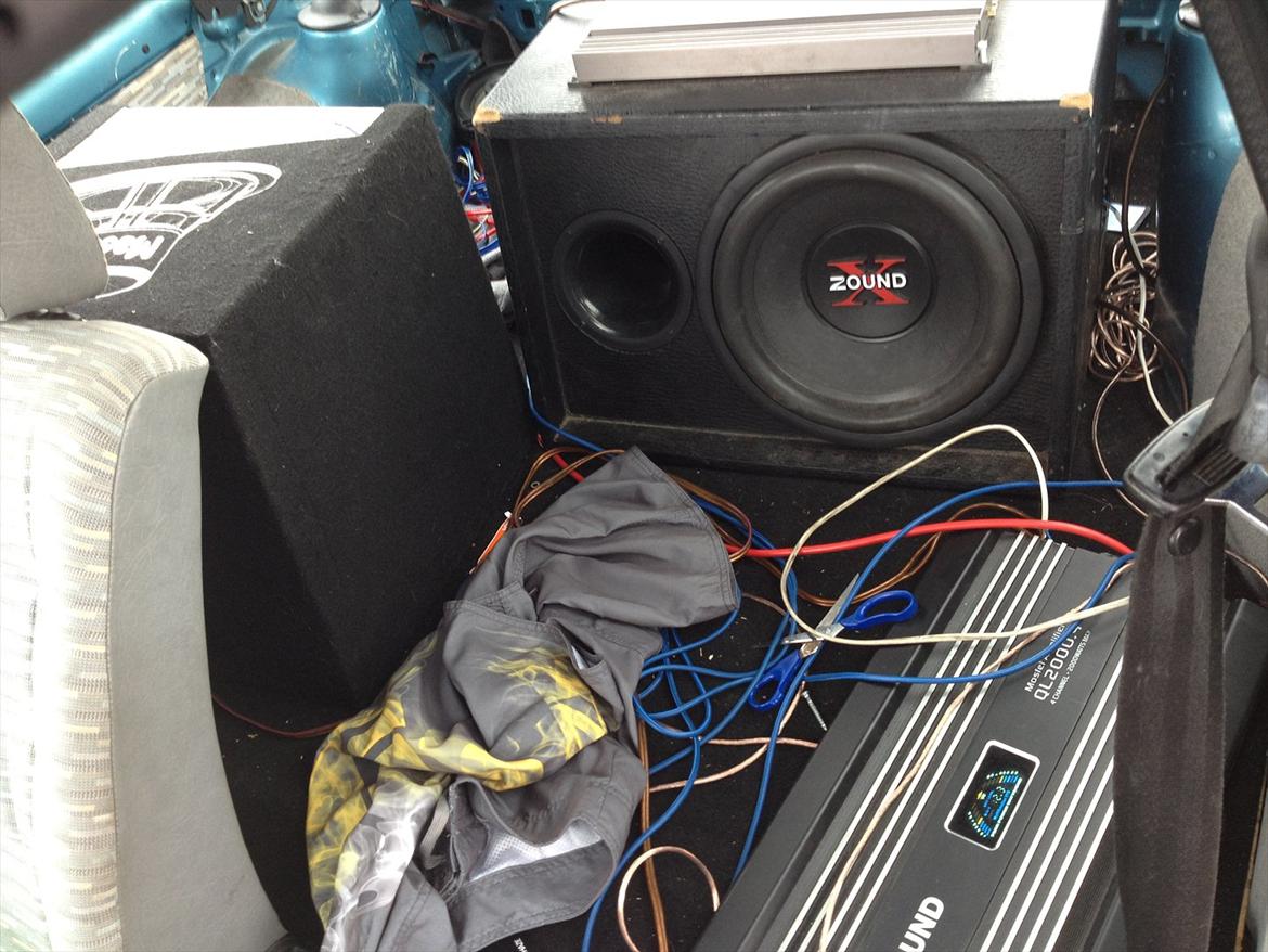 VW POLO hit (slow macqueen) Solgt - så brummer de lidt i bilen 2stk 12" på 1000 watt hver  billede 17
