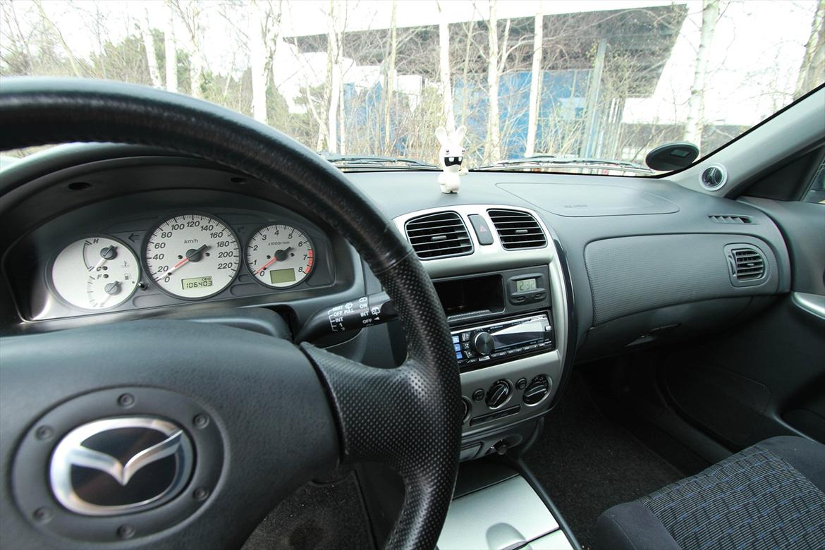 Mazda 323f Sportive SOLGT billede 8