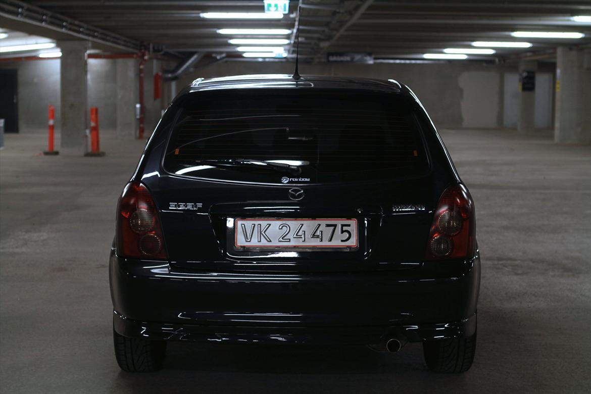 Mazda 323f Sportive SOLGT billede 5