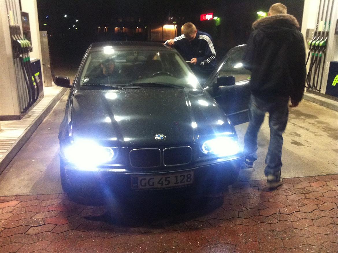 BMW e36 316i (SOLGT) billede 4